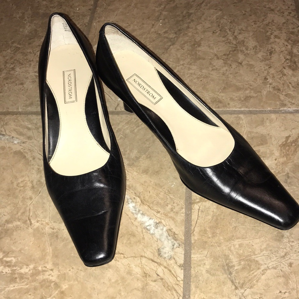 Sophisticated Nordstrom brand leather heels